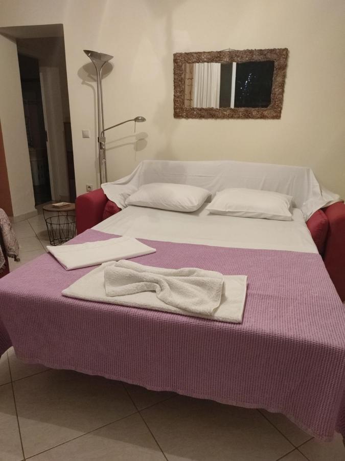 Katerina'S Apartment Cozy And Comfortable Place نافبليو المظهر الخارجي الصورة