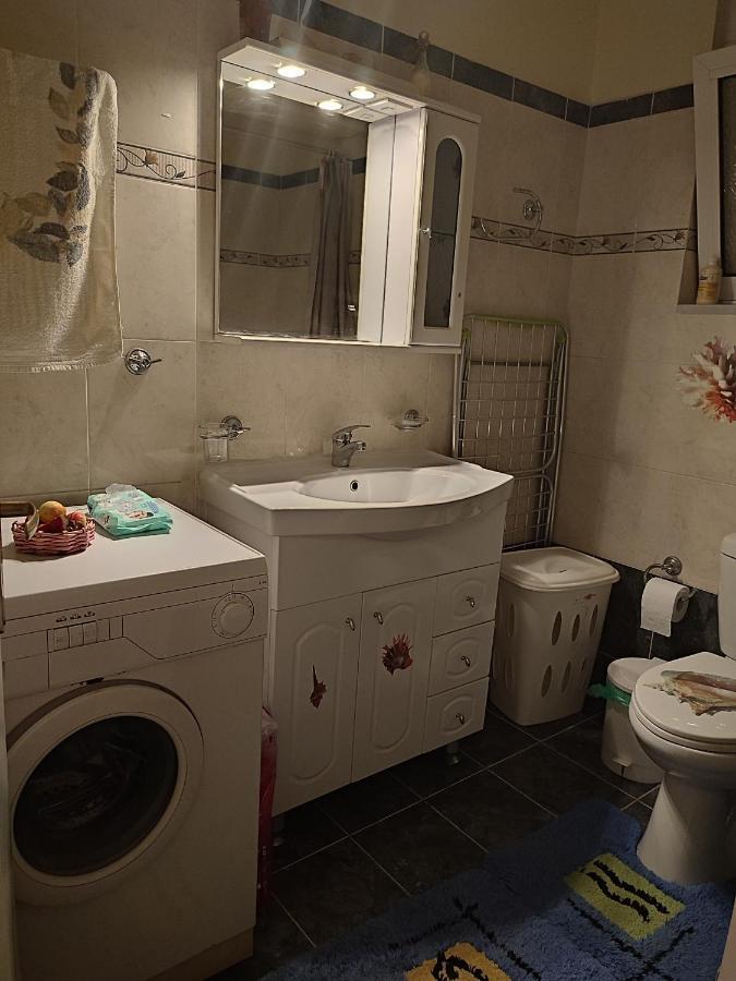 Katerina'S Apartment Cozy And Comfortable Place نافبليو المظهر الخارجي الصورة